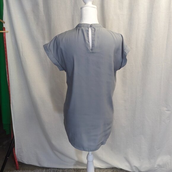 Express Size Small Gray Tunic - Picture 2 of 14